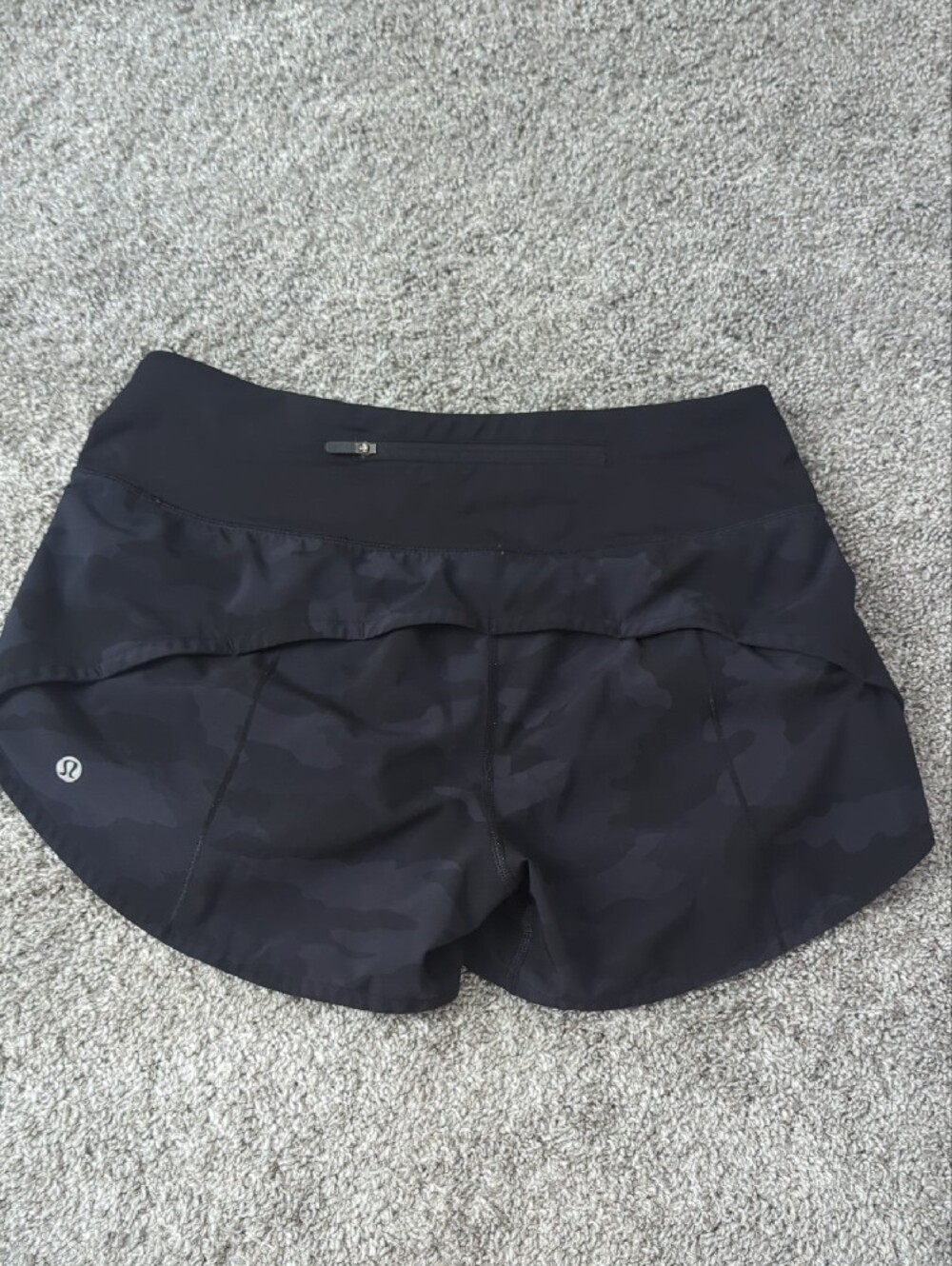 lululemon Camo SpeedUp Shorts - Picture 4 of 8